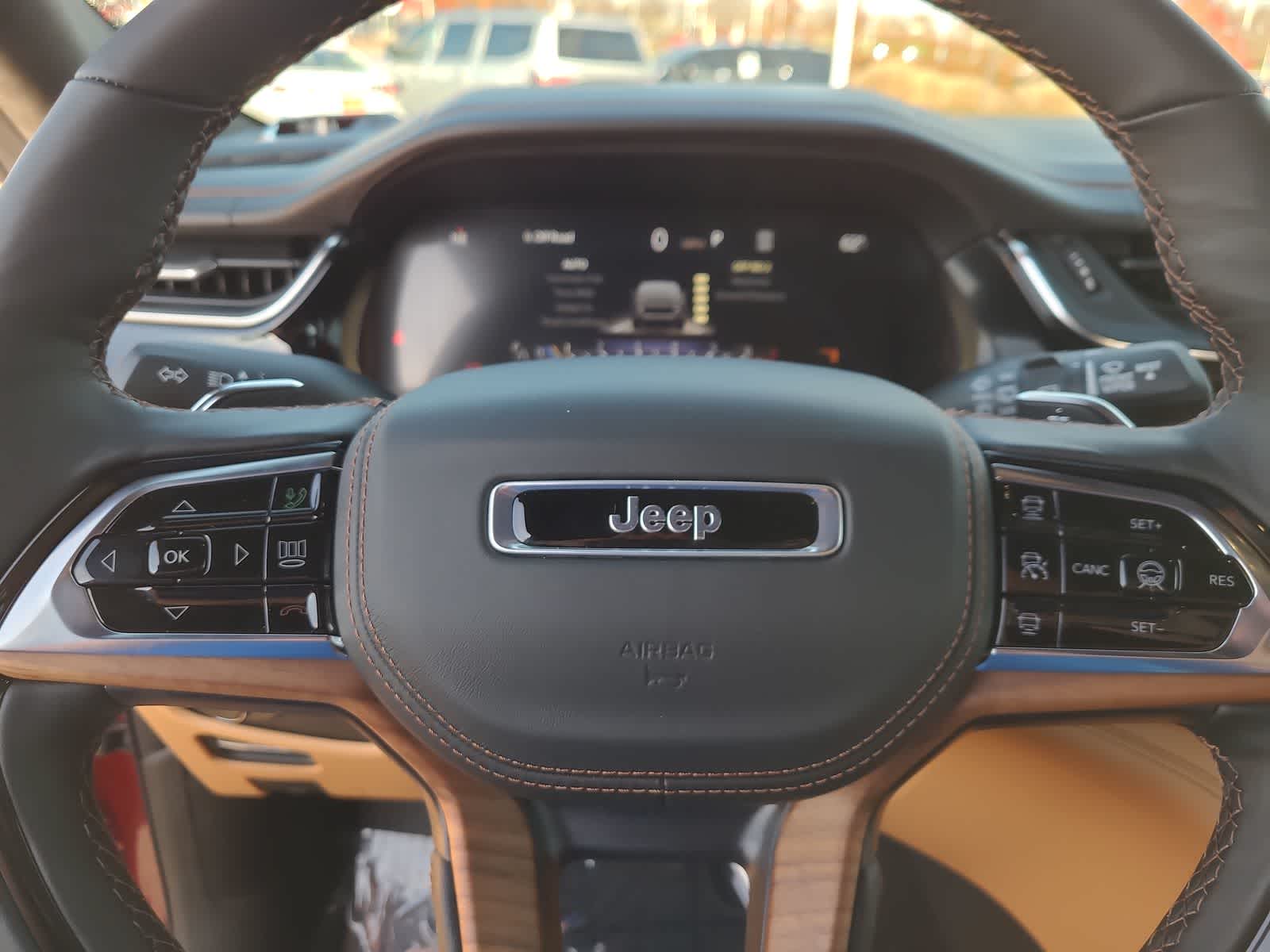 Thumbnail: 2025 Jeep Grand Cherokee - 23