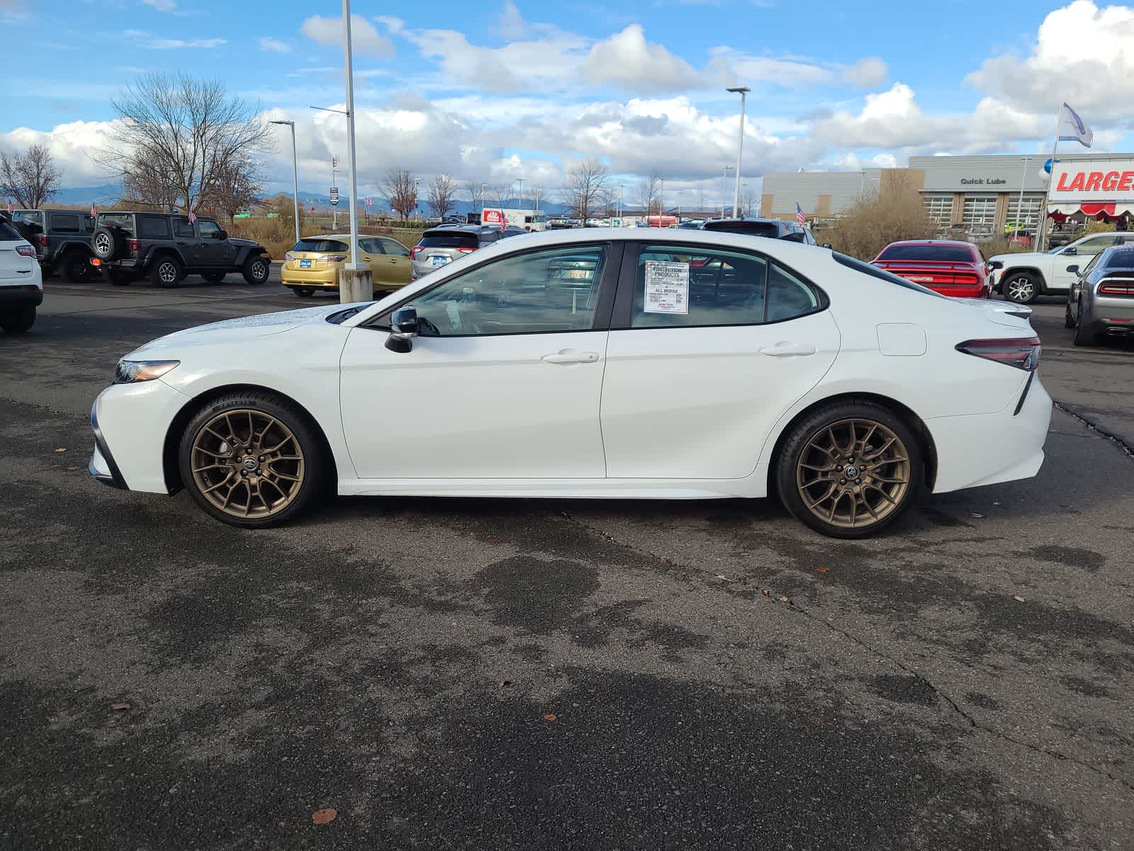 Thumbnail: 2023 Toyota Camry - 11