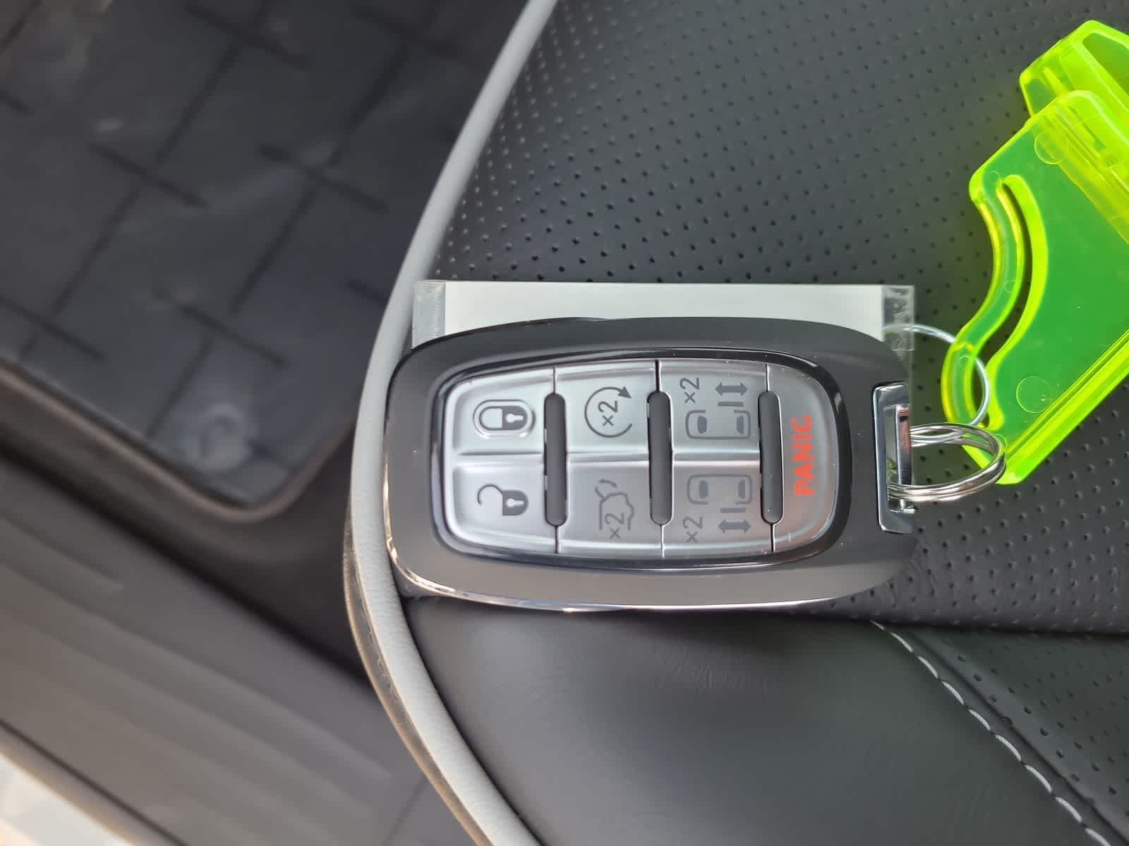 Thumbnail: 2026 Chrysler Pacifica - 28