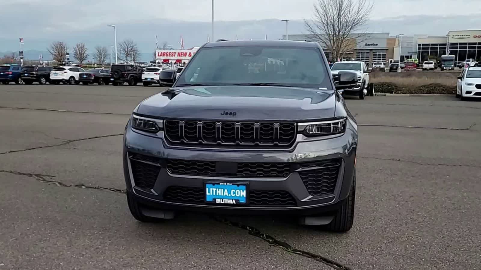 Thumbnail: 2026 Jeep Grand Cherokee - 3