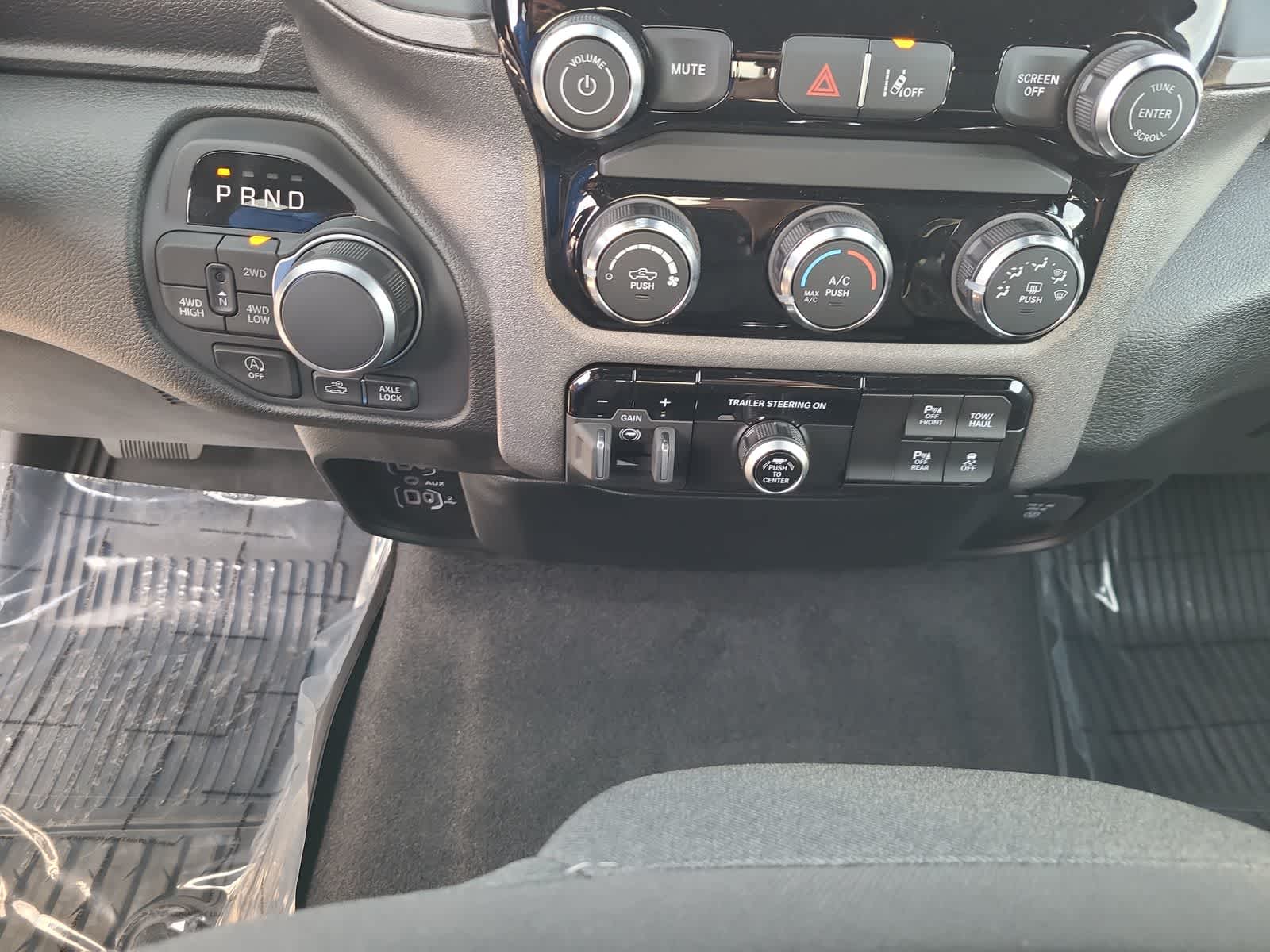 Thumbnail: 2026 RAM 1500 - 25