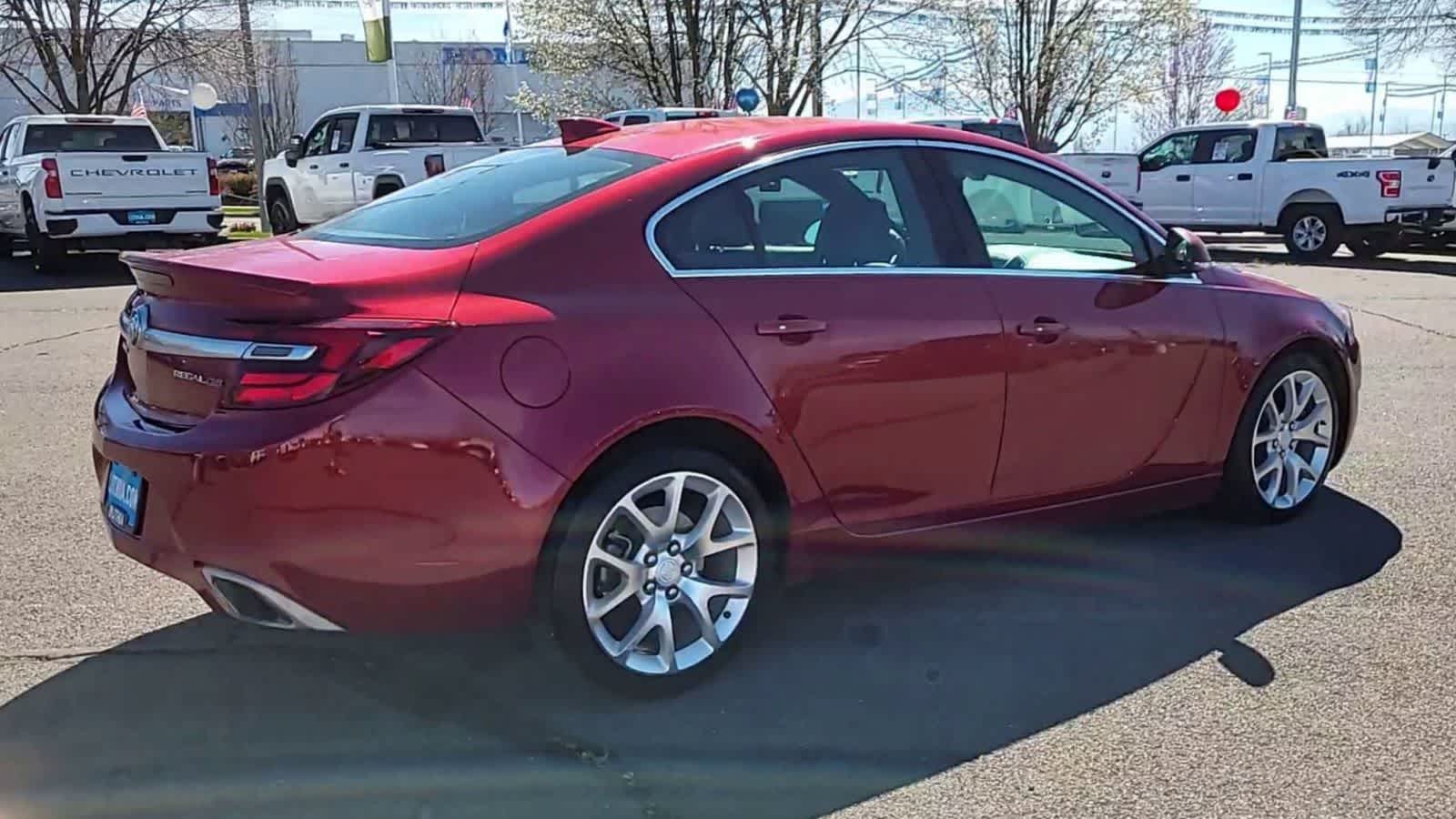 Thumbnail: 2015 Buick Regal - 8