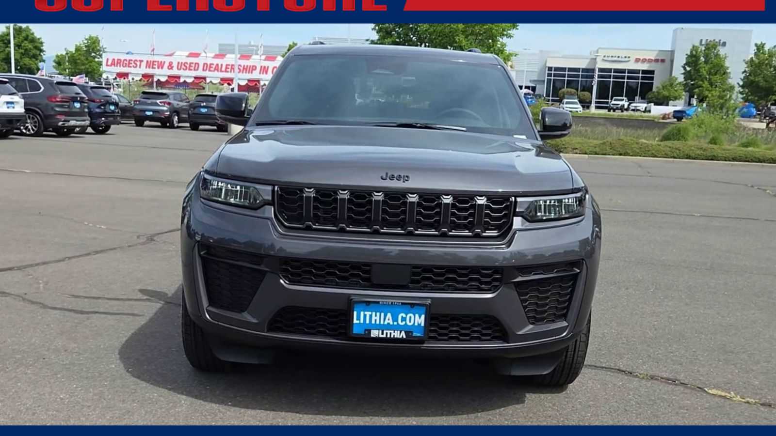 Thumbnail: 2026 Jeep Grand Cherokee - 3