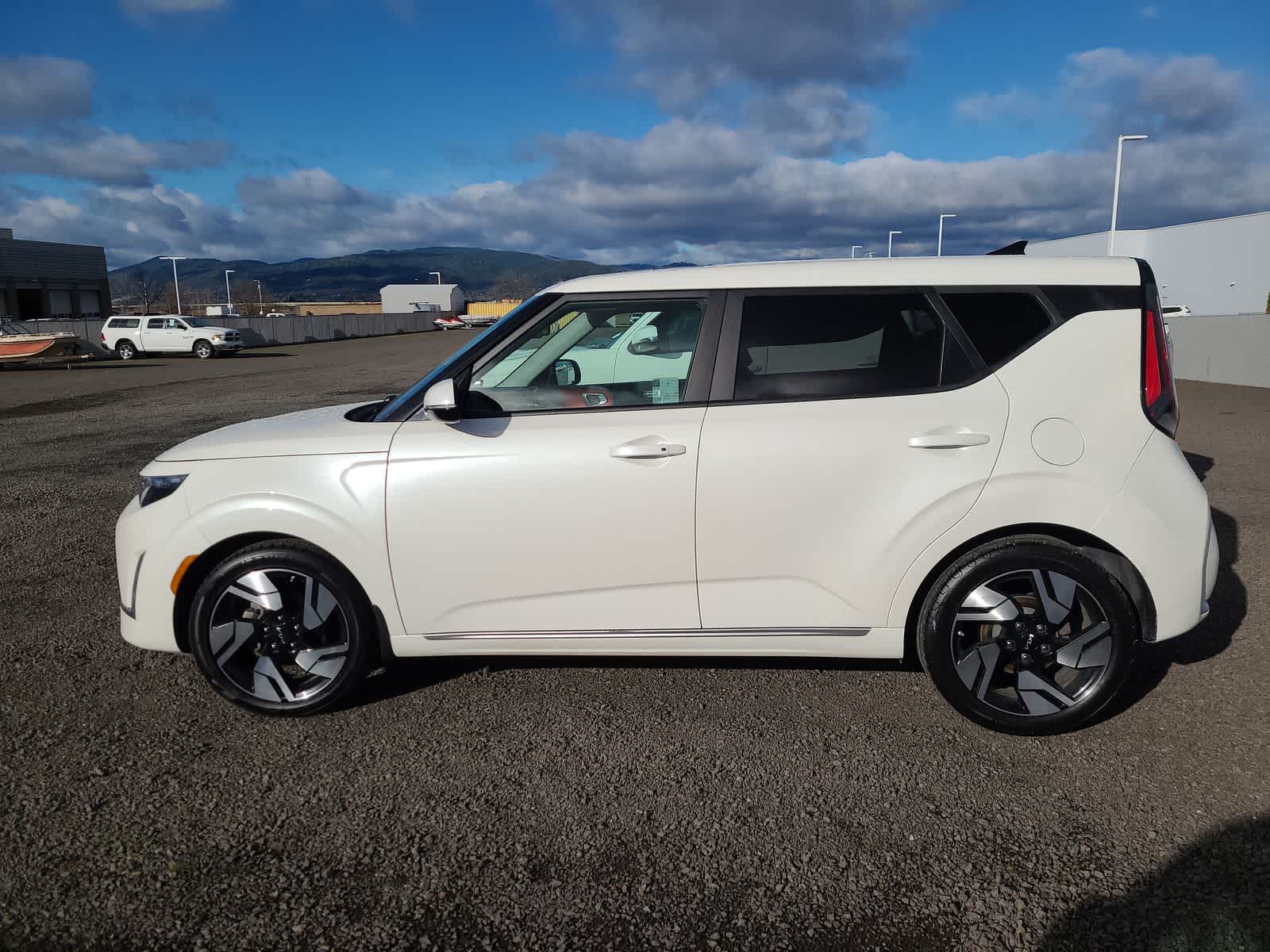 Thumbnail: 2023 Kia Soul - 2