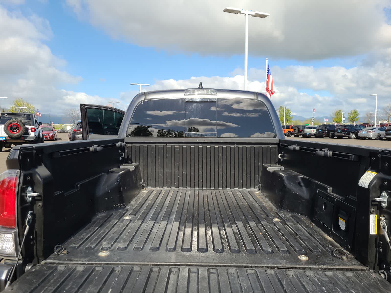 Thumbnail: 2023 Toyota Tacoma - 27