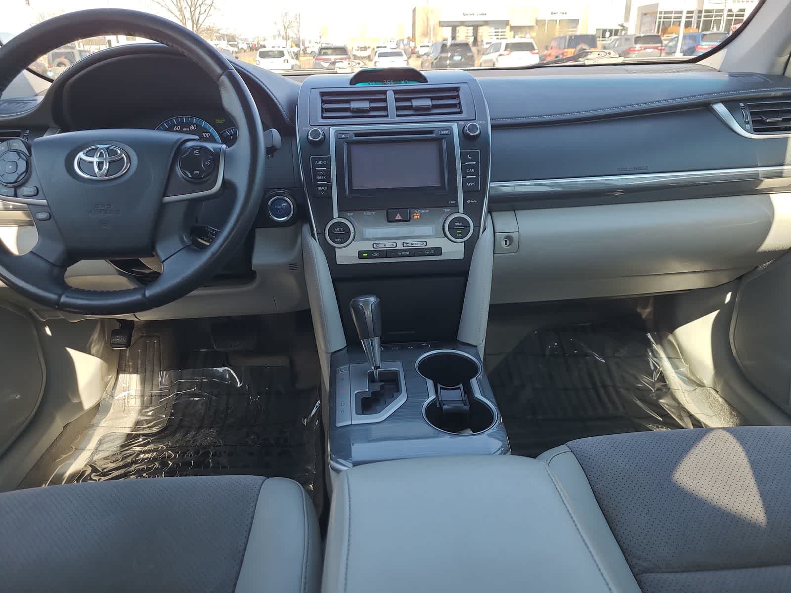 Thumbnail: 2012 Toyota Camry - 18