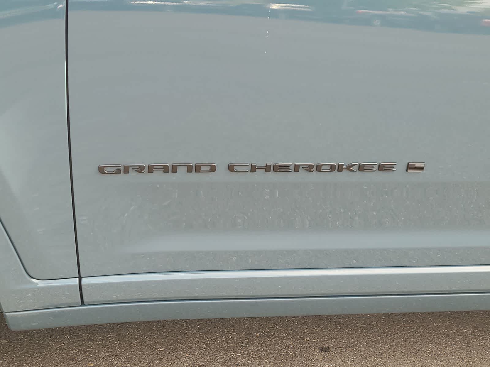 Thumbnail: 2026 Jeep Grand Cherokee - 15