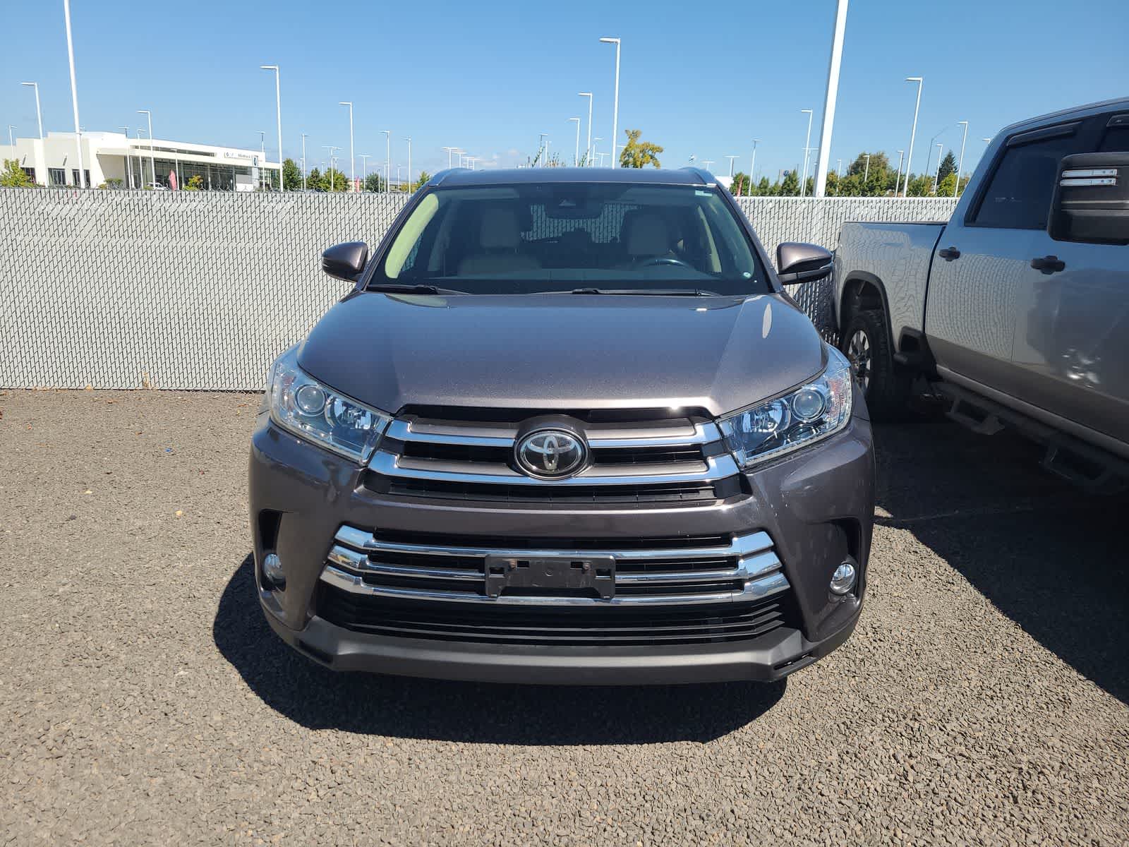 Thumbnail: 2017 Toyota Highlander - 5