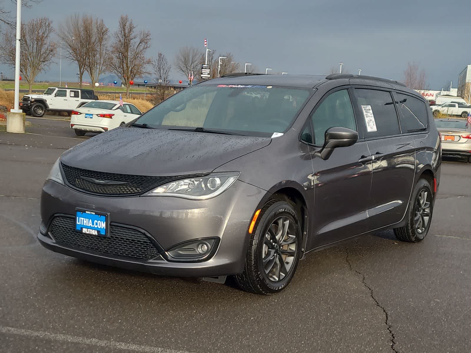 2020 Chrysler Pacifica AWD LAUNCH EDITION's photo