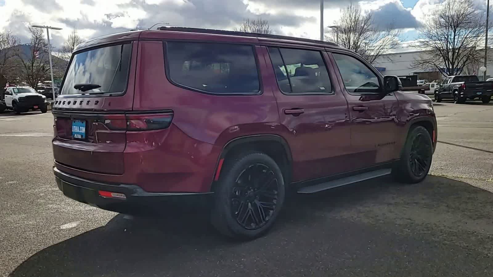 Thumbnail: 2024 Jeep Wagoneer - 8