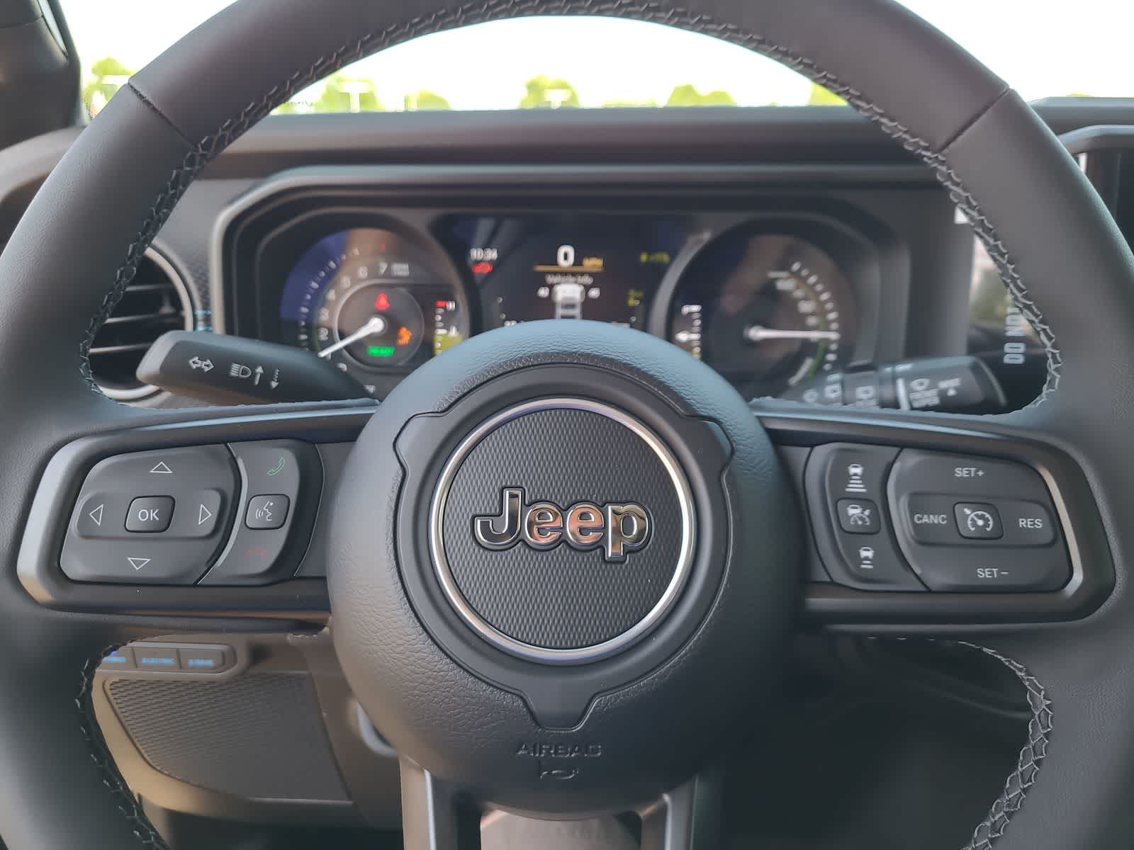 Thumbnail: 2025 Jeep Wrangler - 23