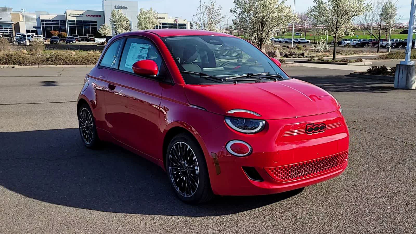 Thumbnail: 2024 Fiat 500e - 2