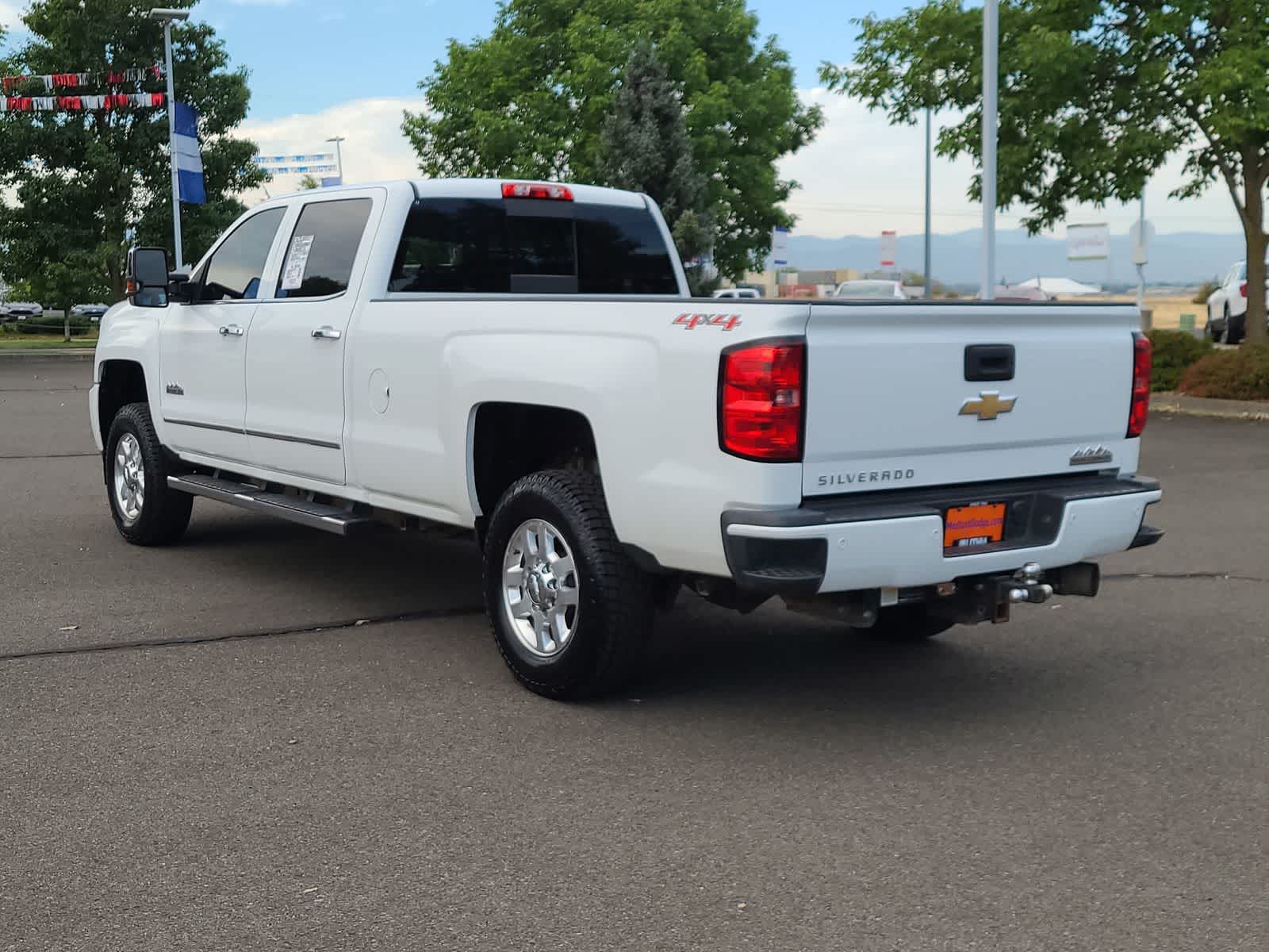 Thumbnail: 2015 Chevrolet Silverado 3500 - 12
