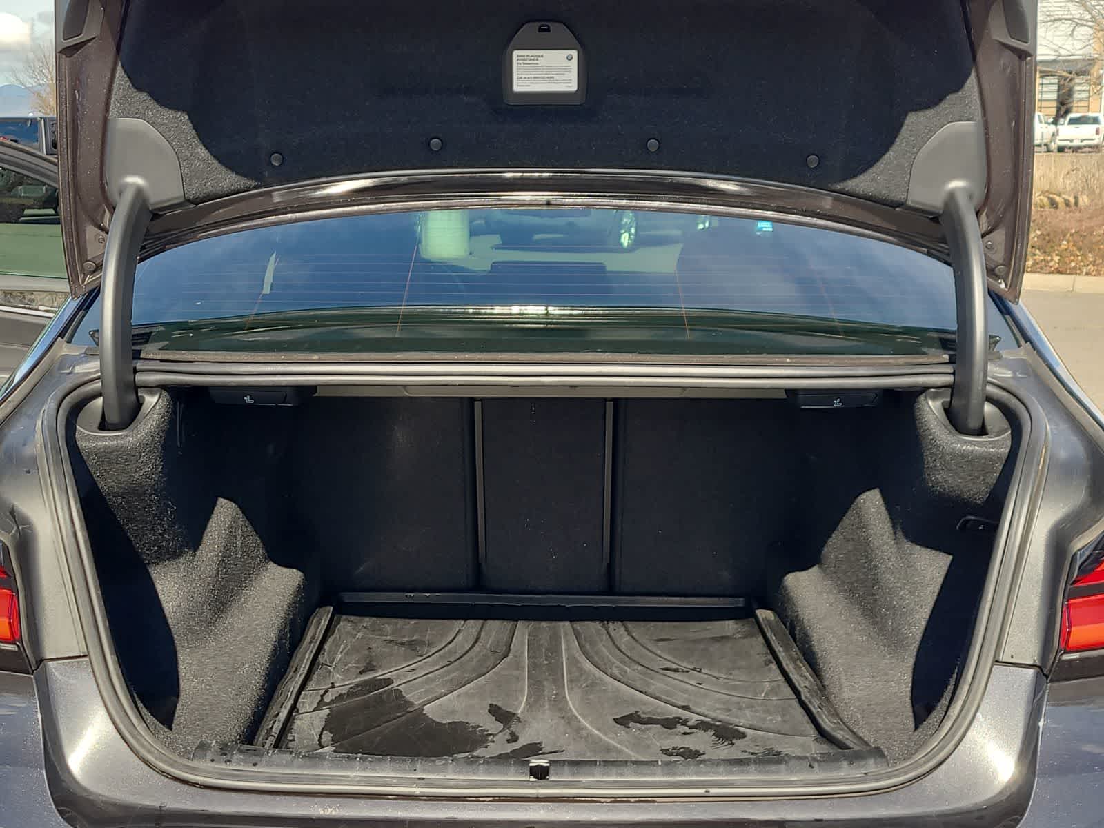 Thumbnail: 2022 BMW 5 Series - 27