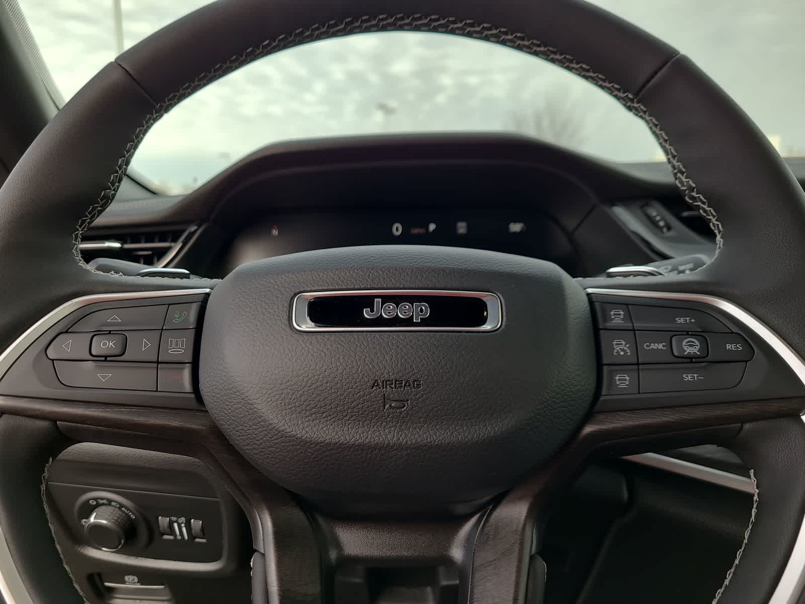 Thumbnail: 2026 Jeep Grand Cherokee - 23