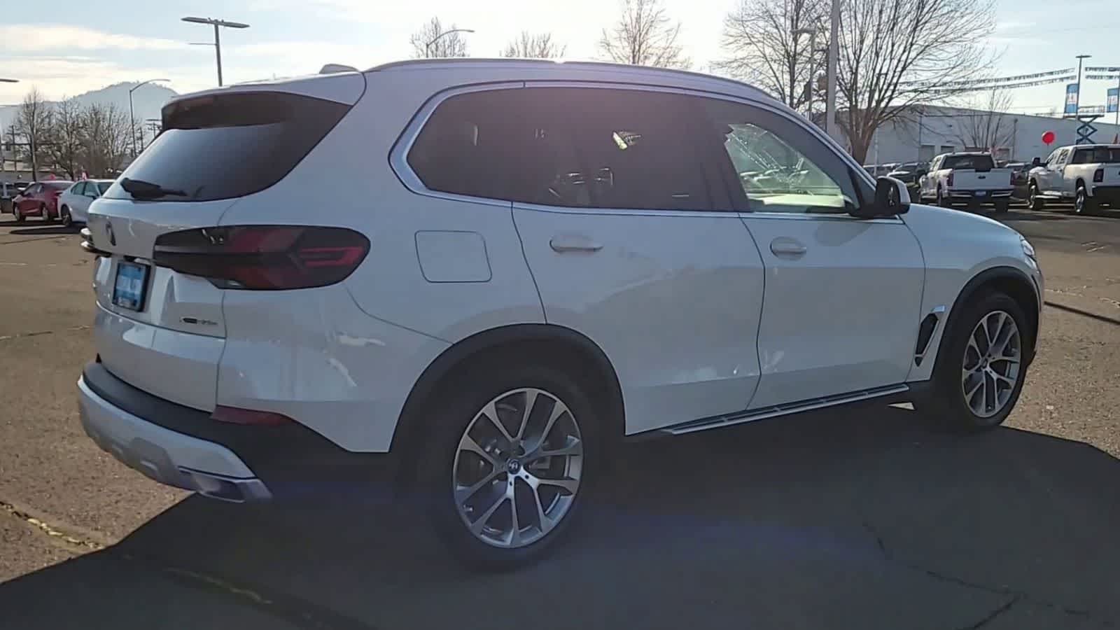 Thumbnail: 2024 BMW X5 - 8