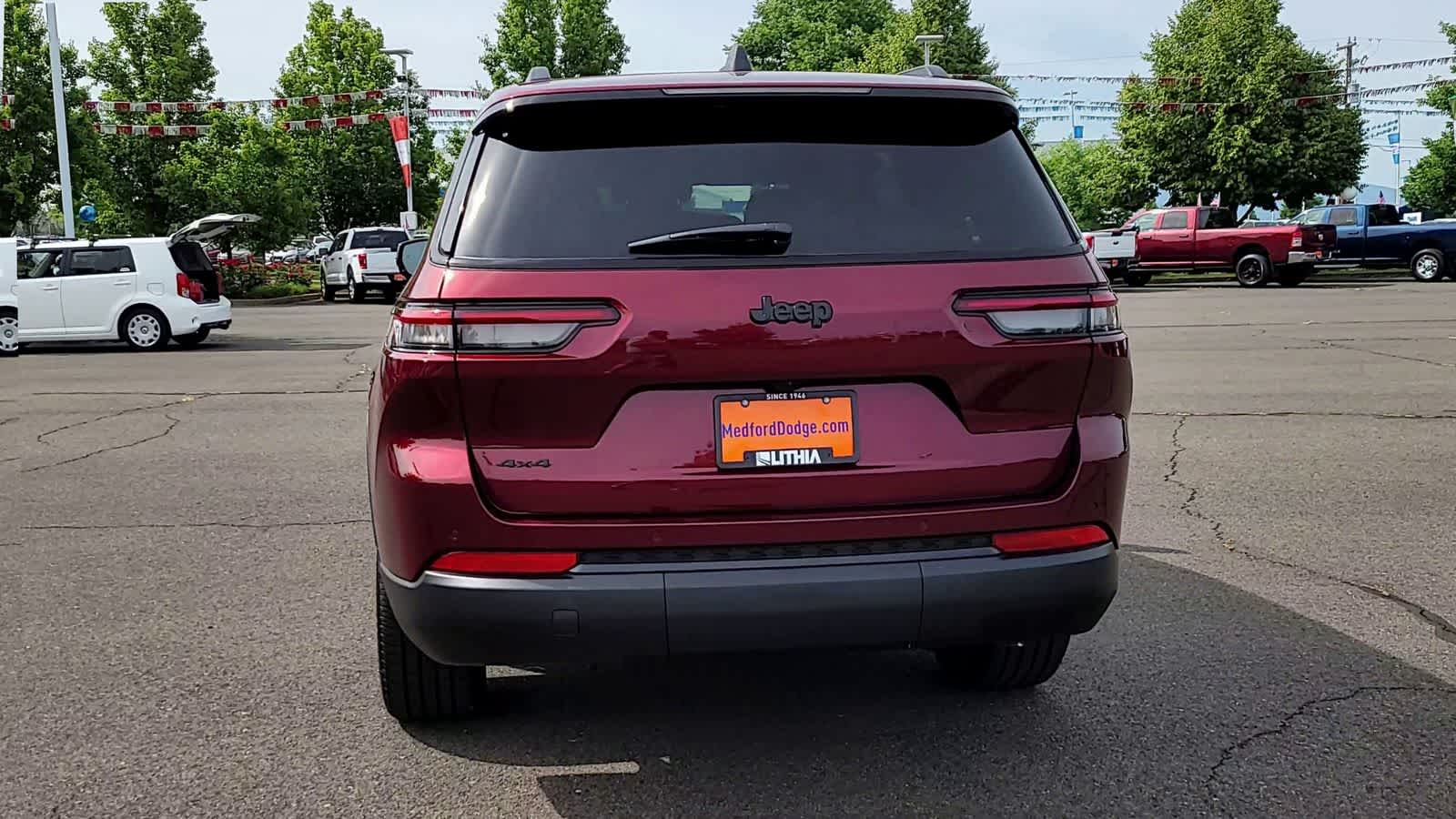Thumbnail: 2025 Jeep Grand Cherokee - 7