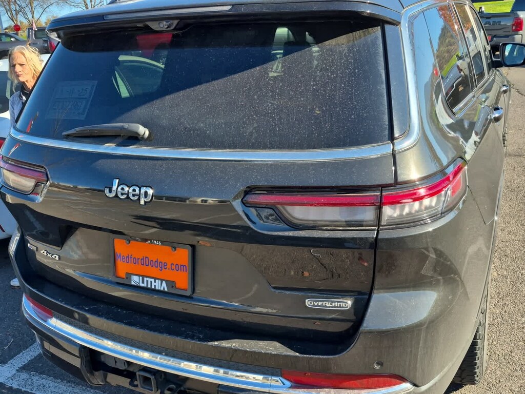 Used 2022 Jeep New Grand Cherokee Overland SUV