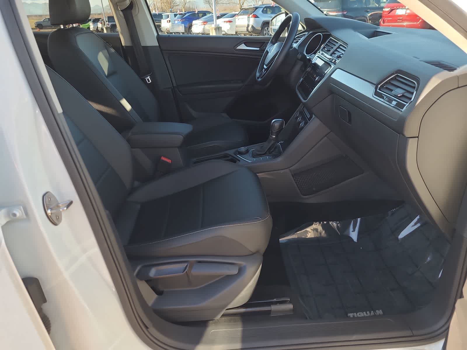 Thumbnail: 2019 Volkswagen Tiguan - 22