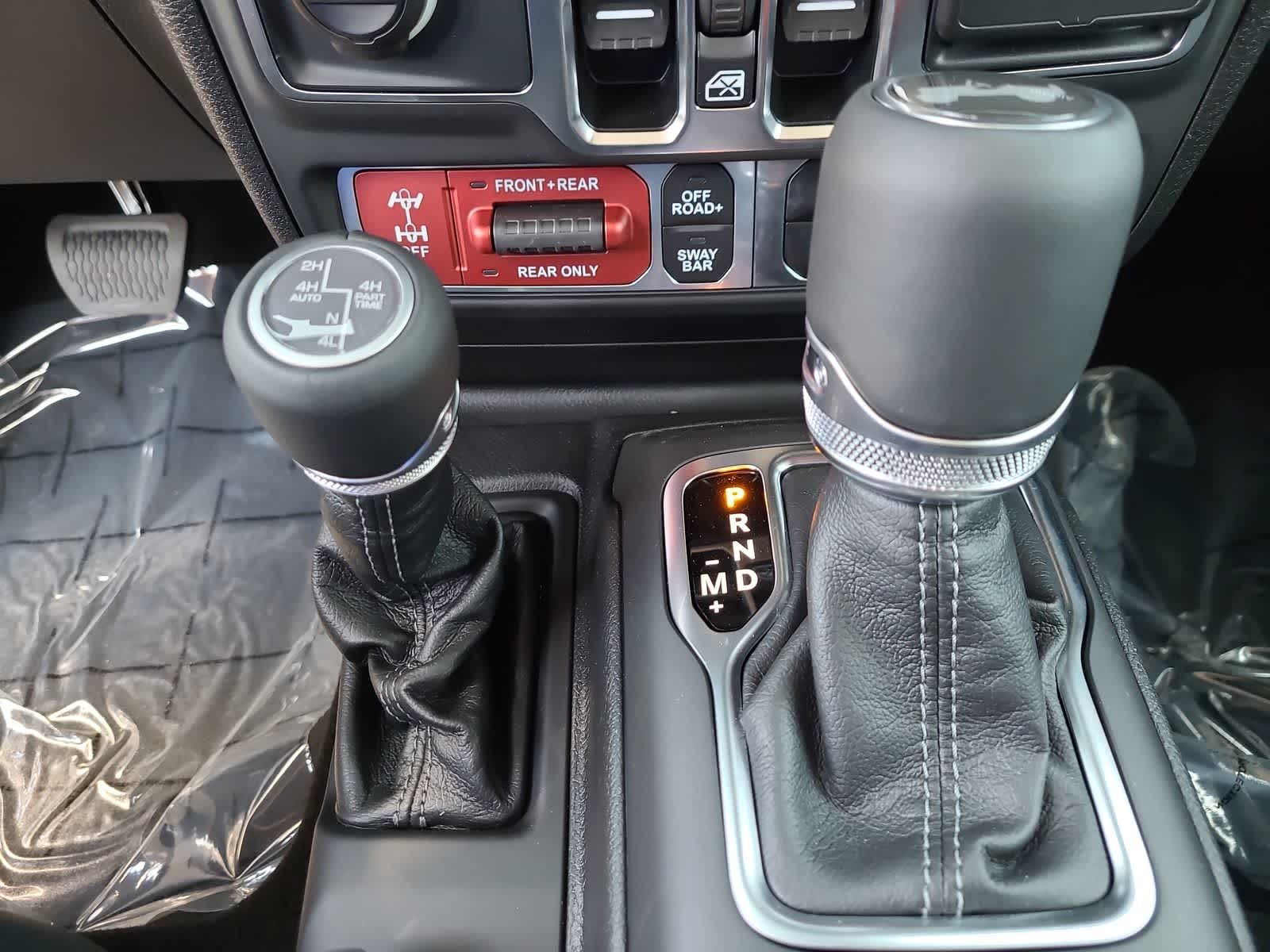 Thumbnail: 2025 Jeep Wrangler - 25