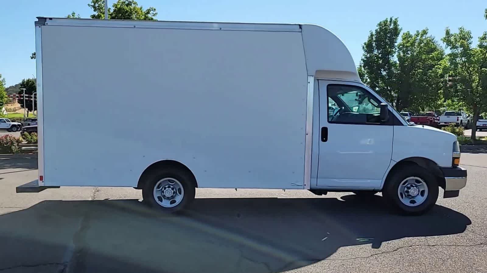 Thumbnail: 2019 Chevrolet Express - 9