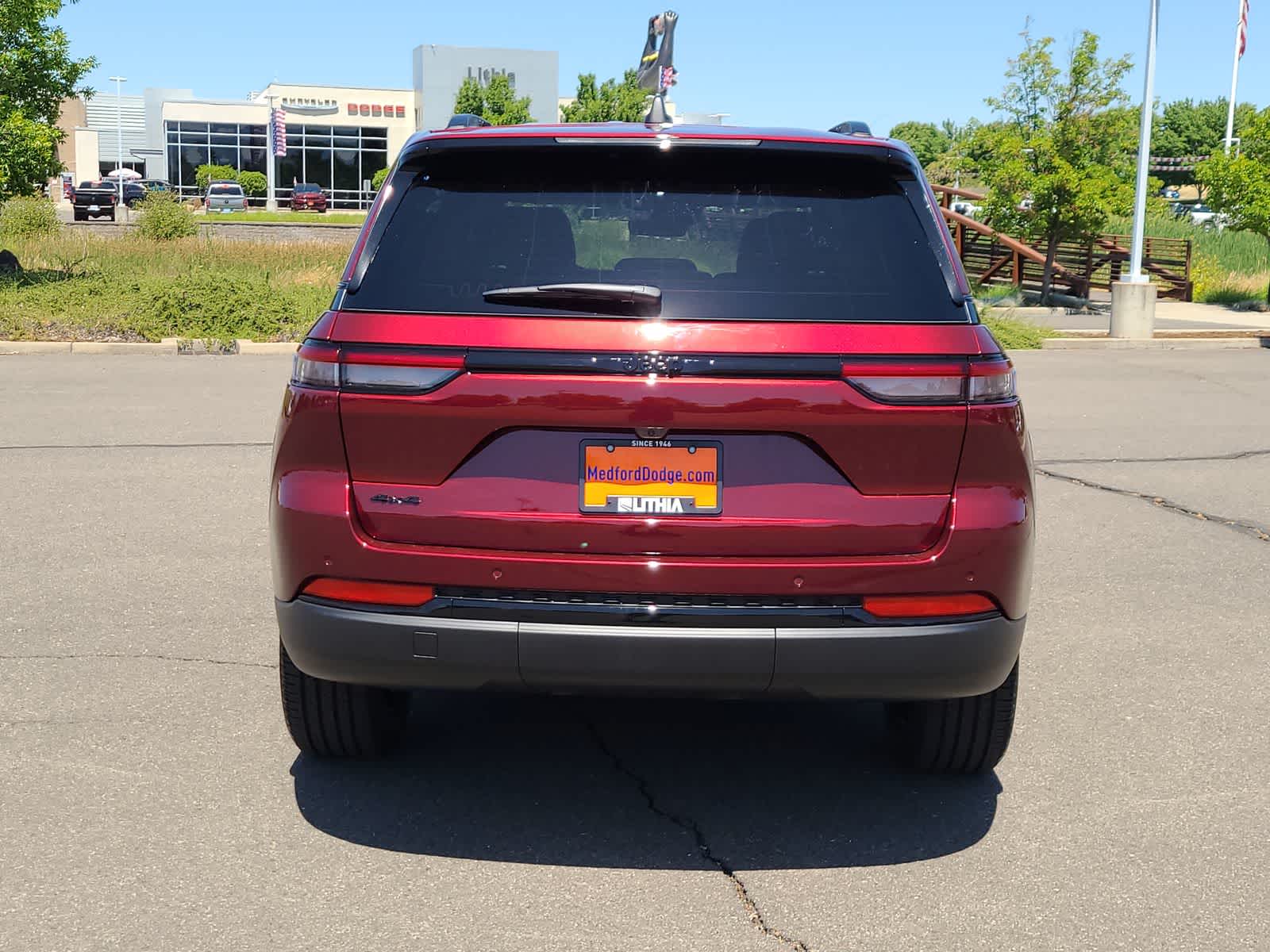 Thumbnail: 2025 Jeep Grand Cherokee - 13