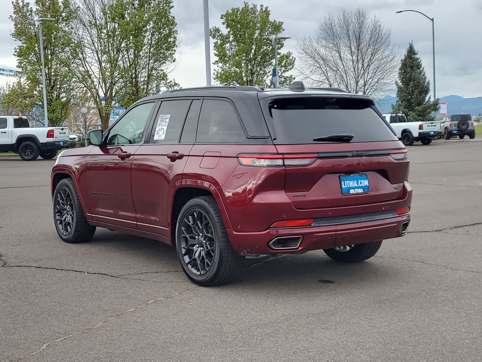 Thumbnail: 2025 Jeep Grand Cherokee - 12