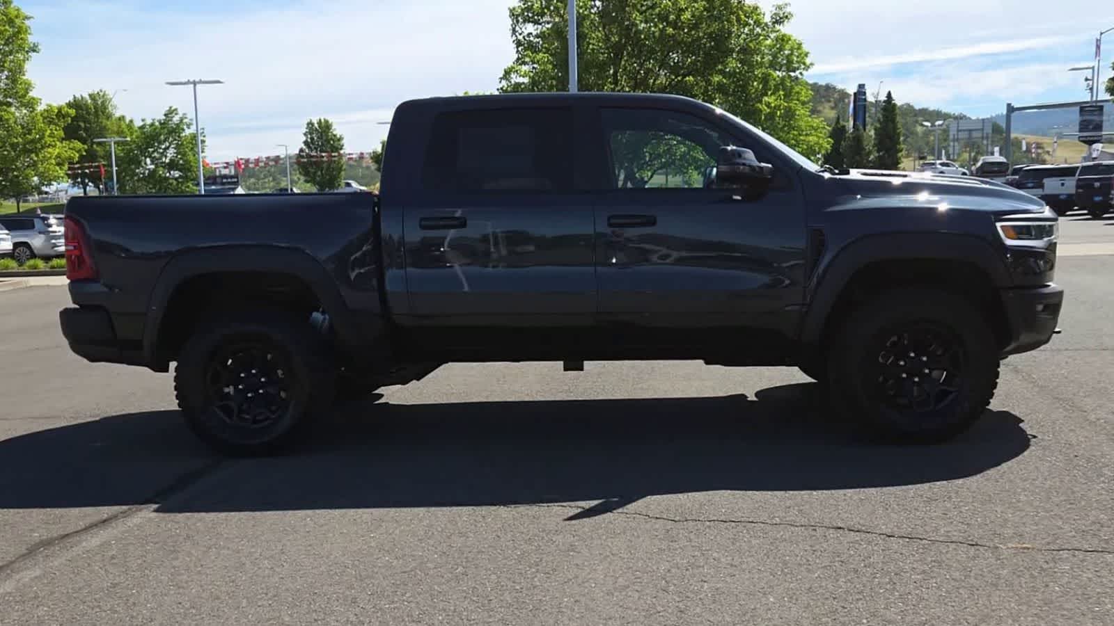 Thumbnail: 2026 RAM 1500 - 9