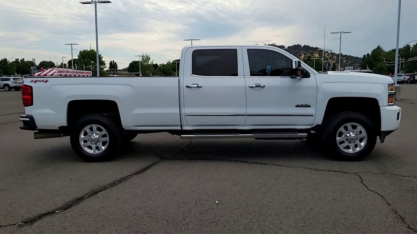 Thumbnail: 2015 Chevrolet Silverado 3500 - 9