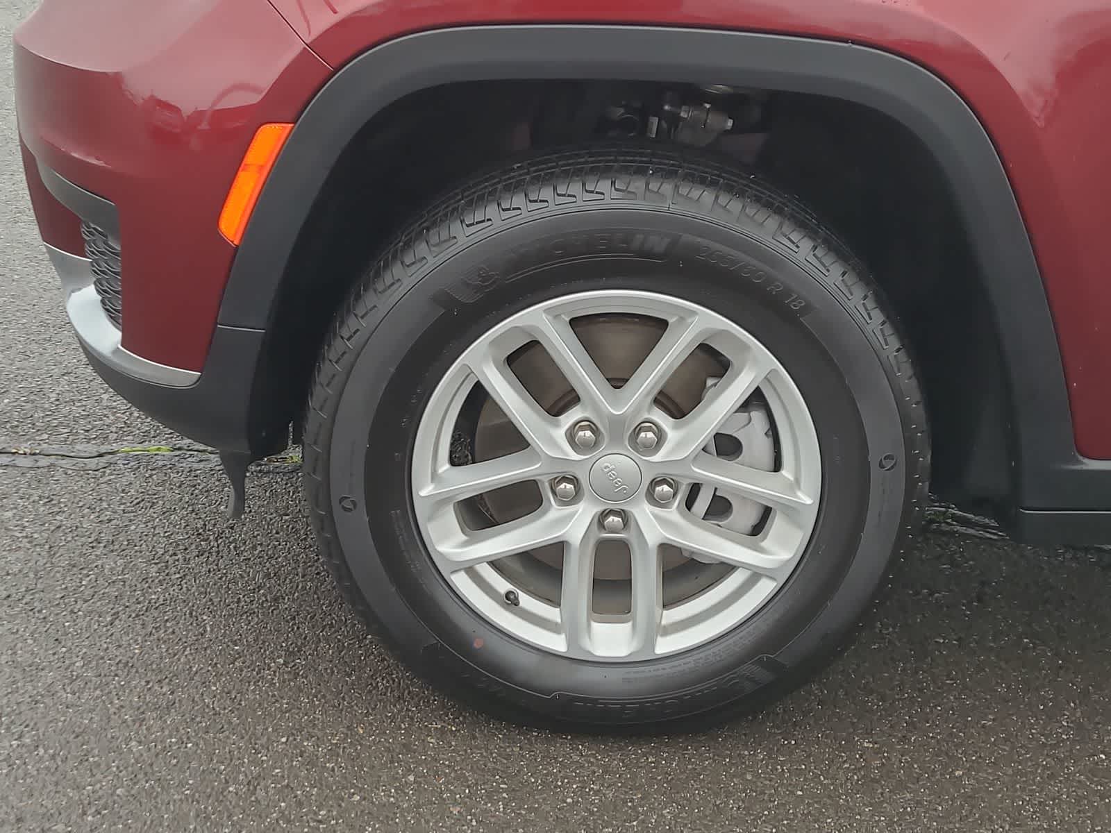 Thumbnail: 2024 Jeep Grand Cherokee L - 16