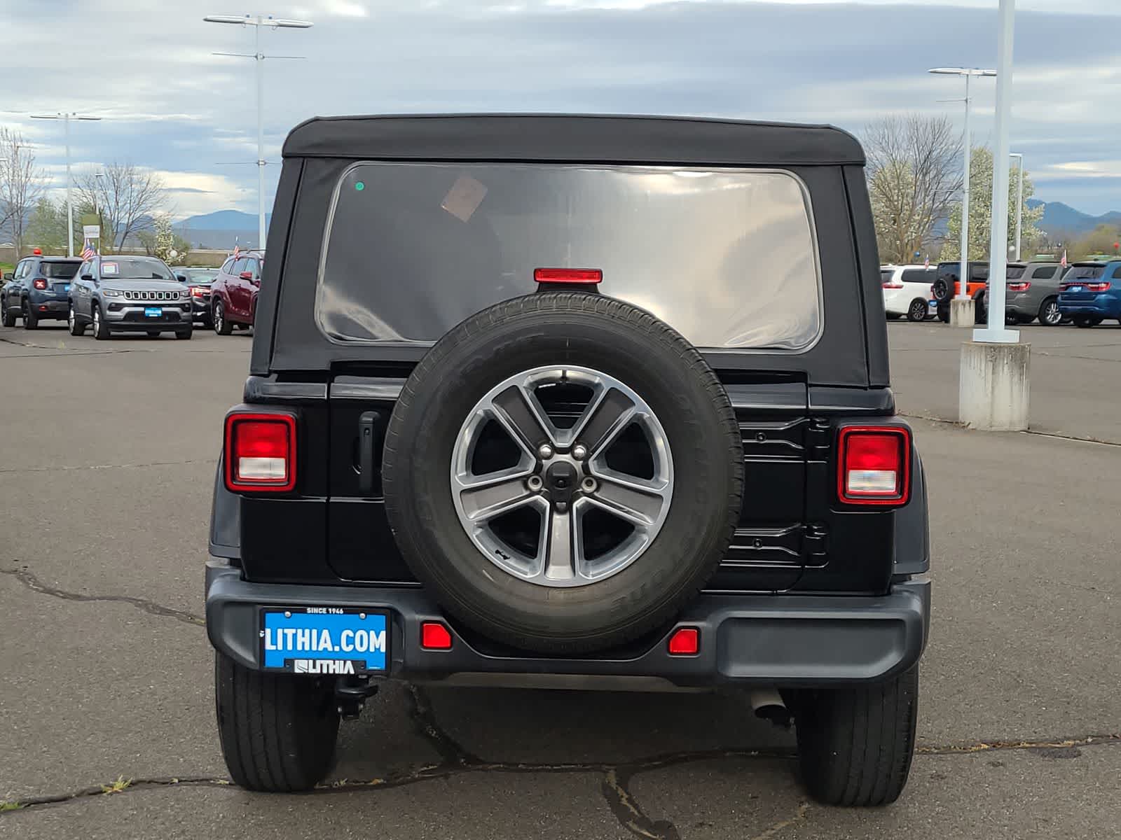 Thumbnail: 2022 Jeep Wrangler - 13