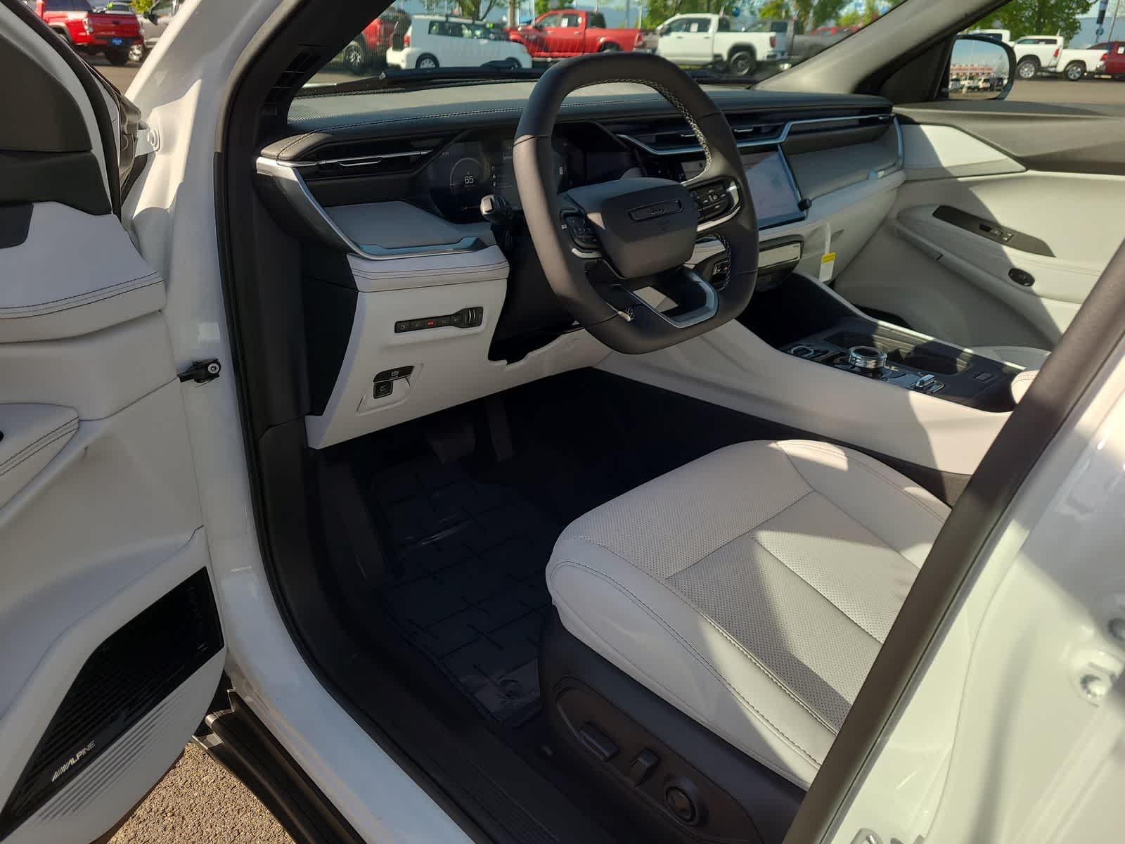 Thumbnail: 2026 Jeep Cherokee - 10