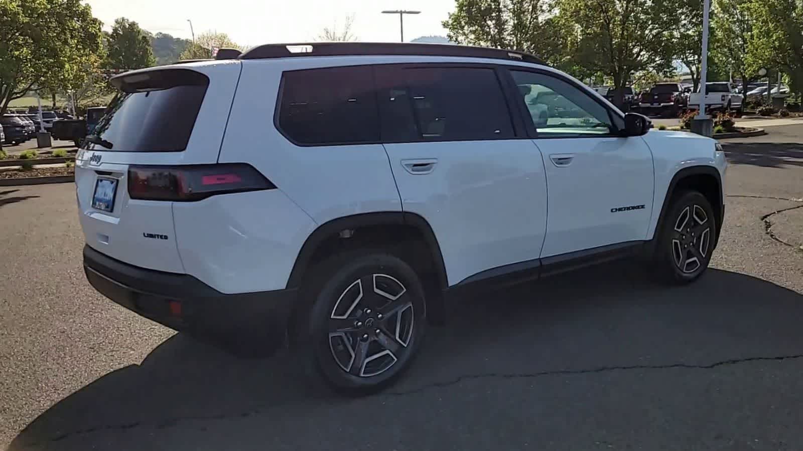 Thumbnail: 2026 Jeep Cherokee - 8