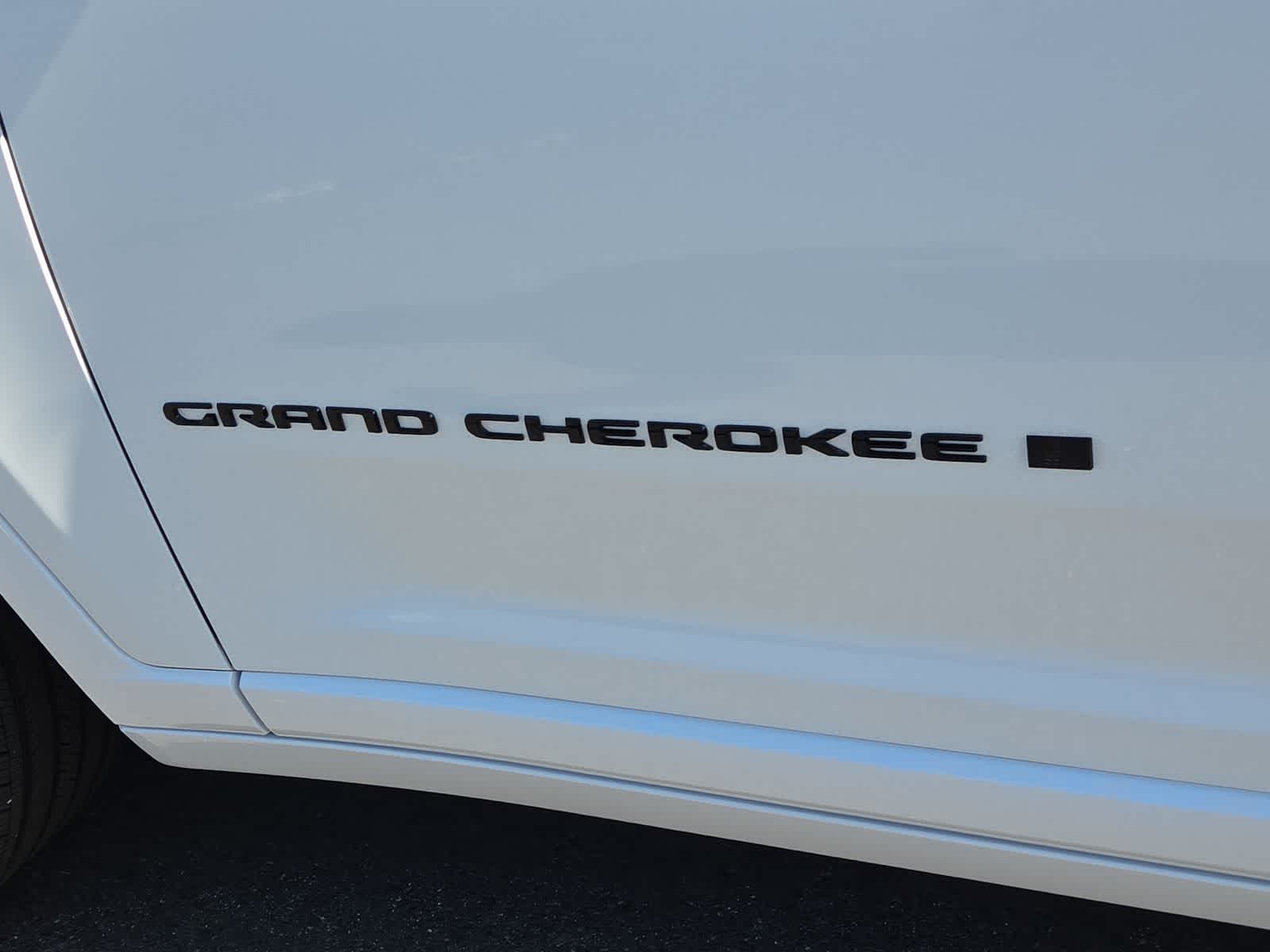 Thumbnail: 2026 Jeep Grand Cherokee - 15