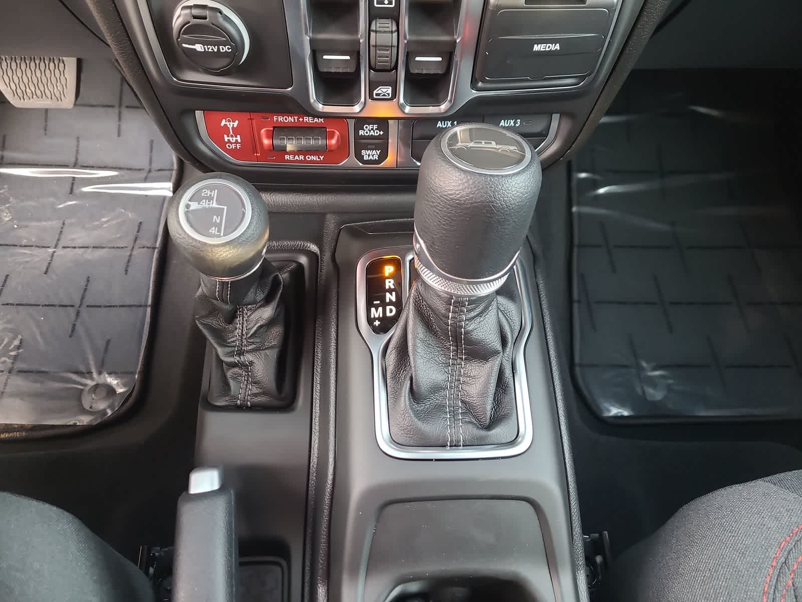 Thumbnail: 2026 Jeep Gladiator - 25