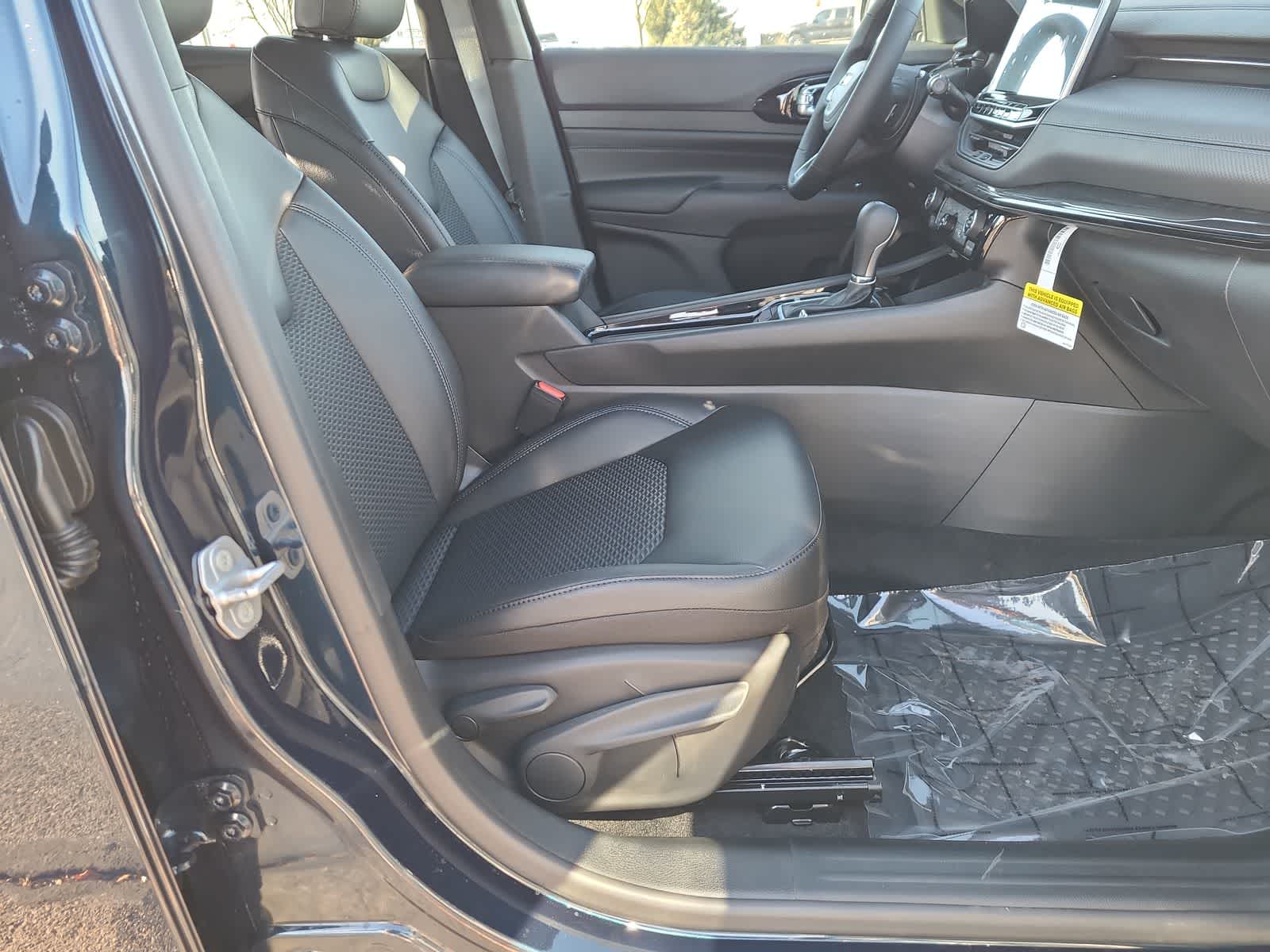 Thumbnail: 2026 Jeep Compass - 22