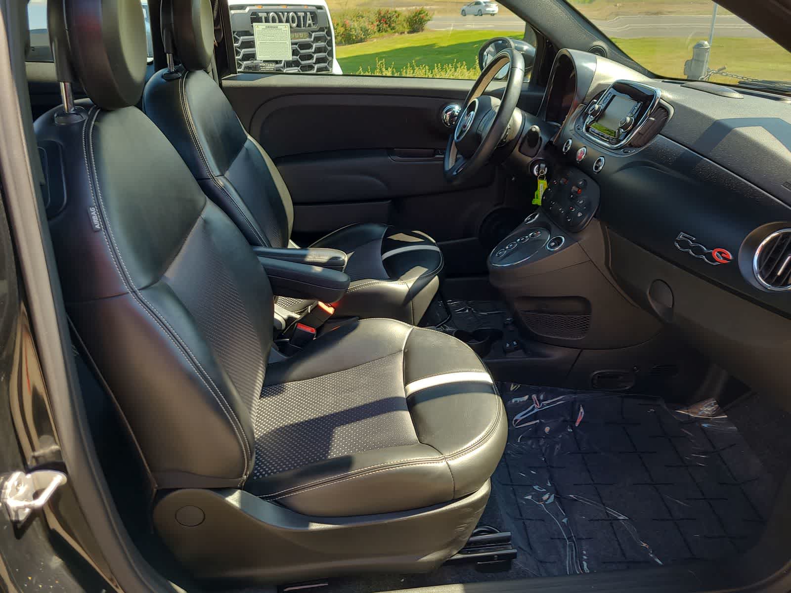 Thumbnail: 2019 Fiat 500e - 22