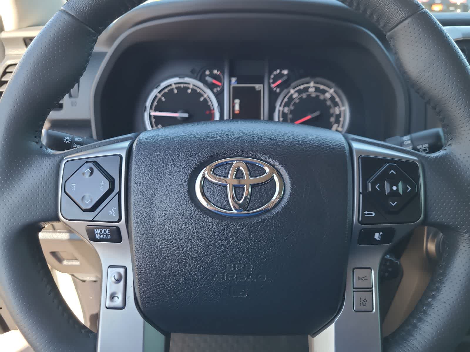 Thumbnail: 2022 Toyota 4Runner - 23