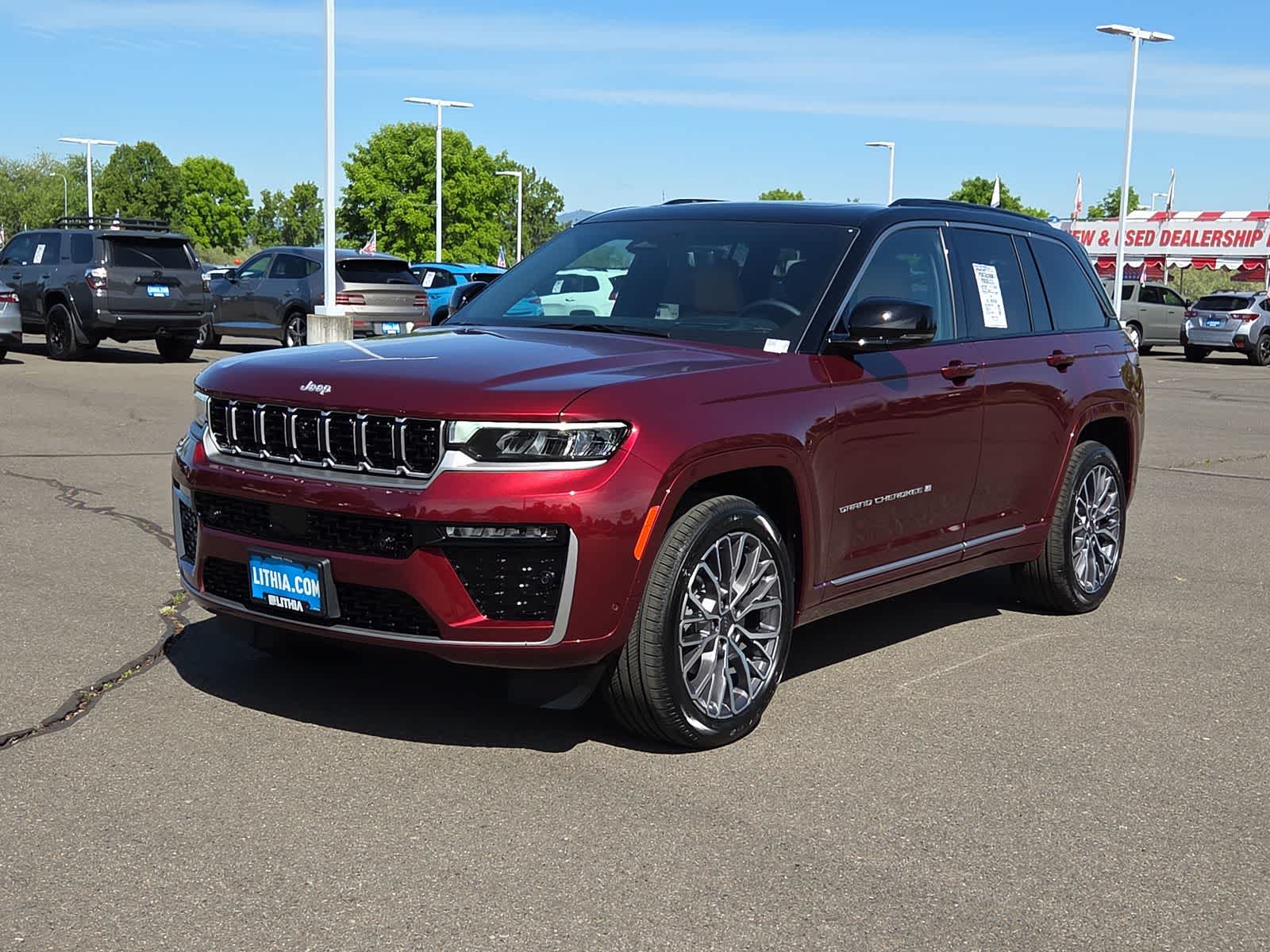 2026 Jeep Grand Cherokee Summit 4x4's photo