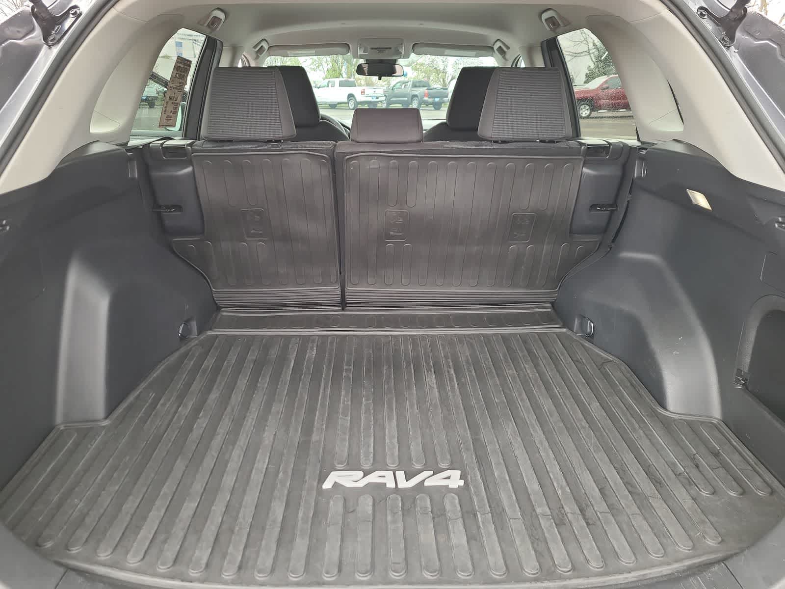 Thumbnail: 2022 Toyota RAV4 - 27