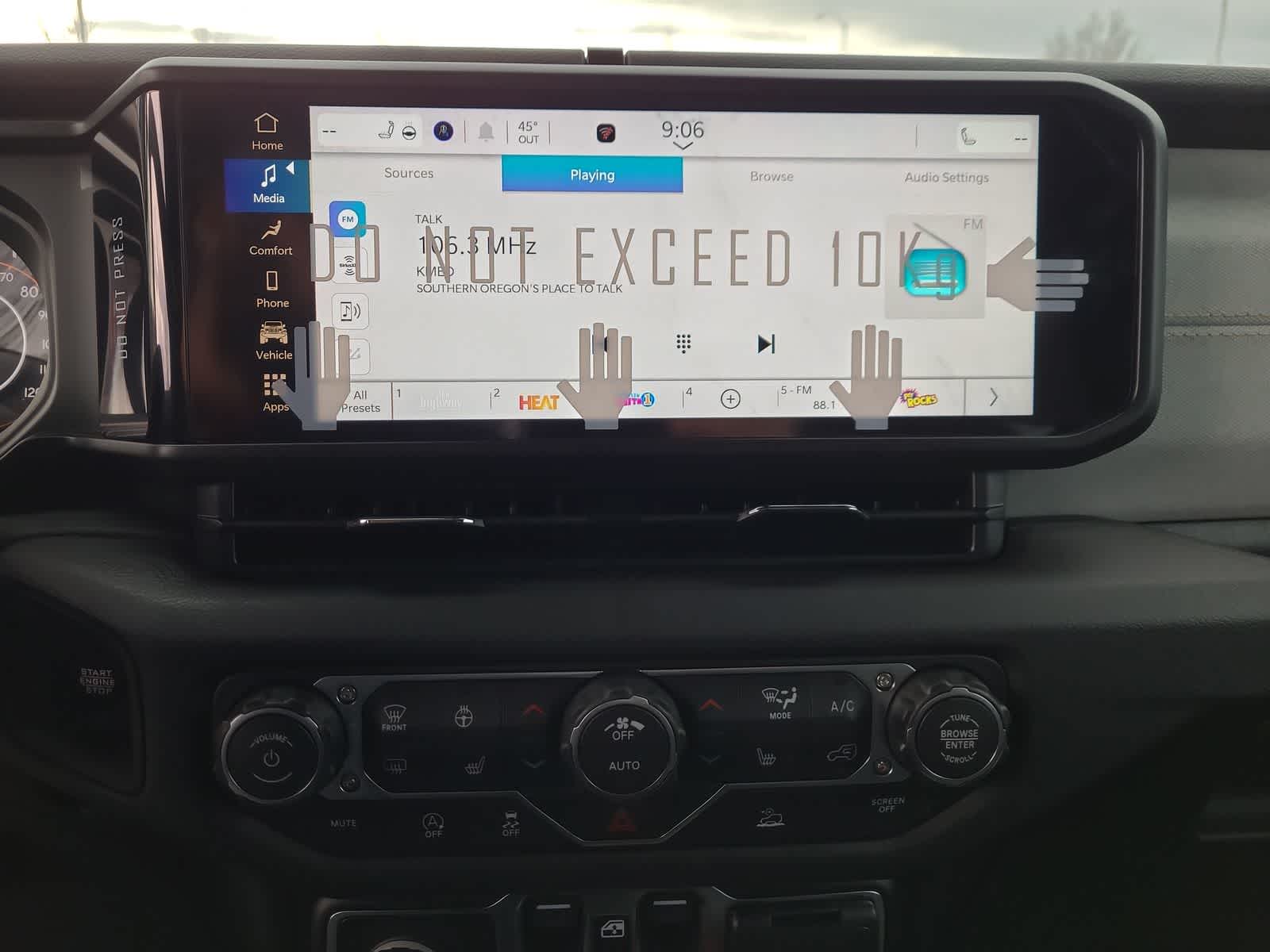 Thumbnail: 2026 Jeep Gladiator - 24