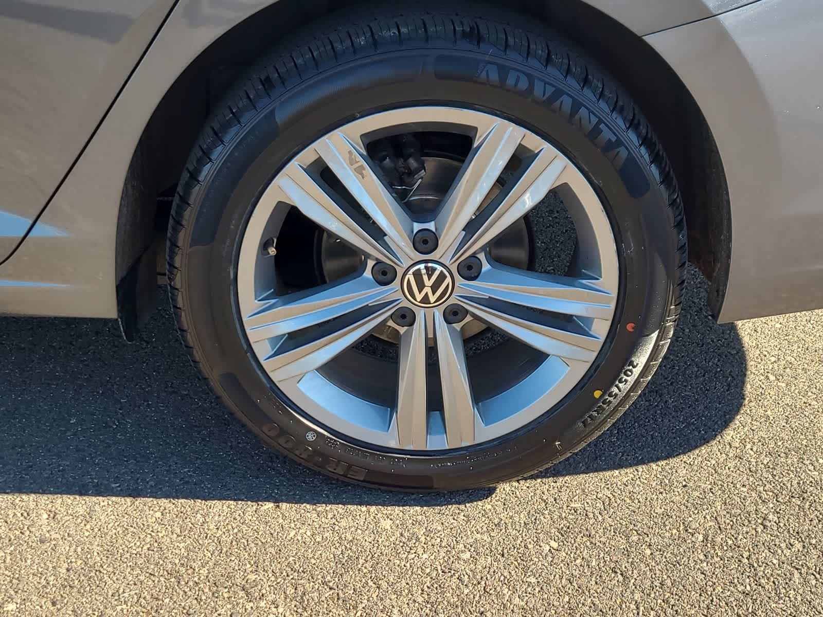 Thumbnail: 2024 Volkswagen Jetta - 16