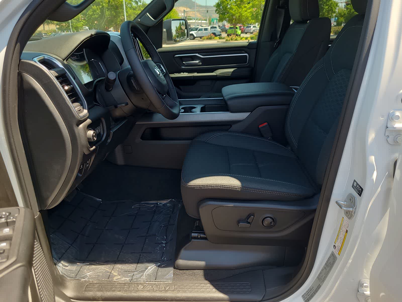 Thumbnail: 2025 RAM 1500 - 19