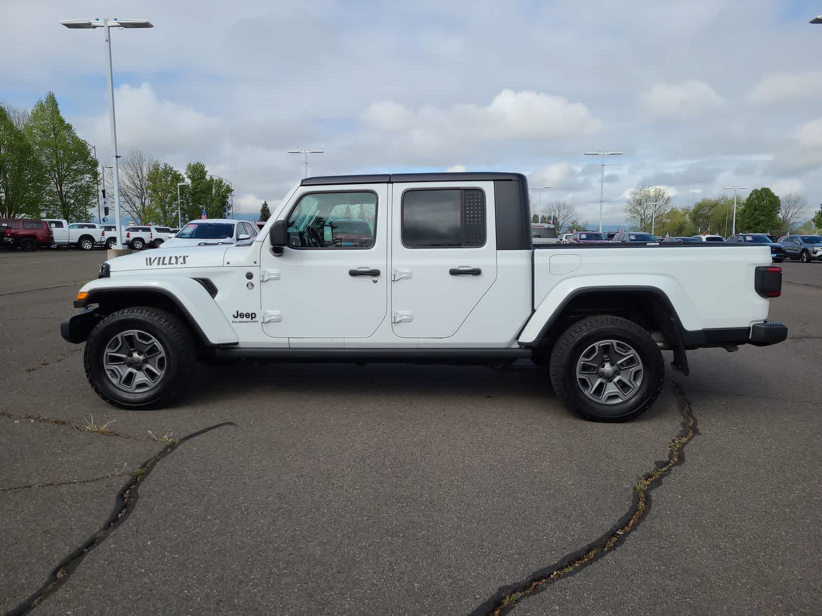 Thumbnail: 2022 Jeep Gladiator - 11