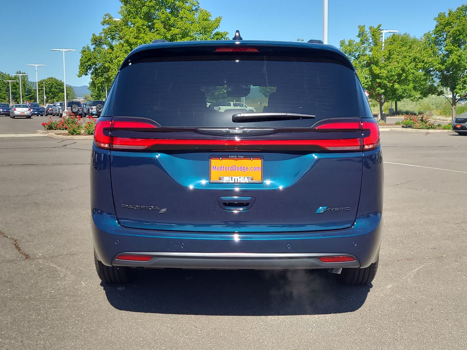 Thumbnail: 2025 Chrysler Pacifica - 13