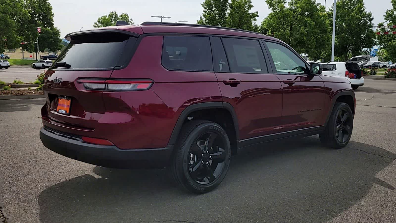 Thumbnail: 2025 Jeep Grand Cherokee - 8