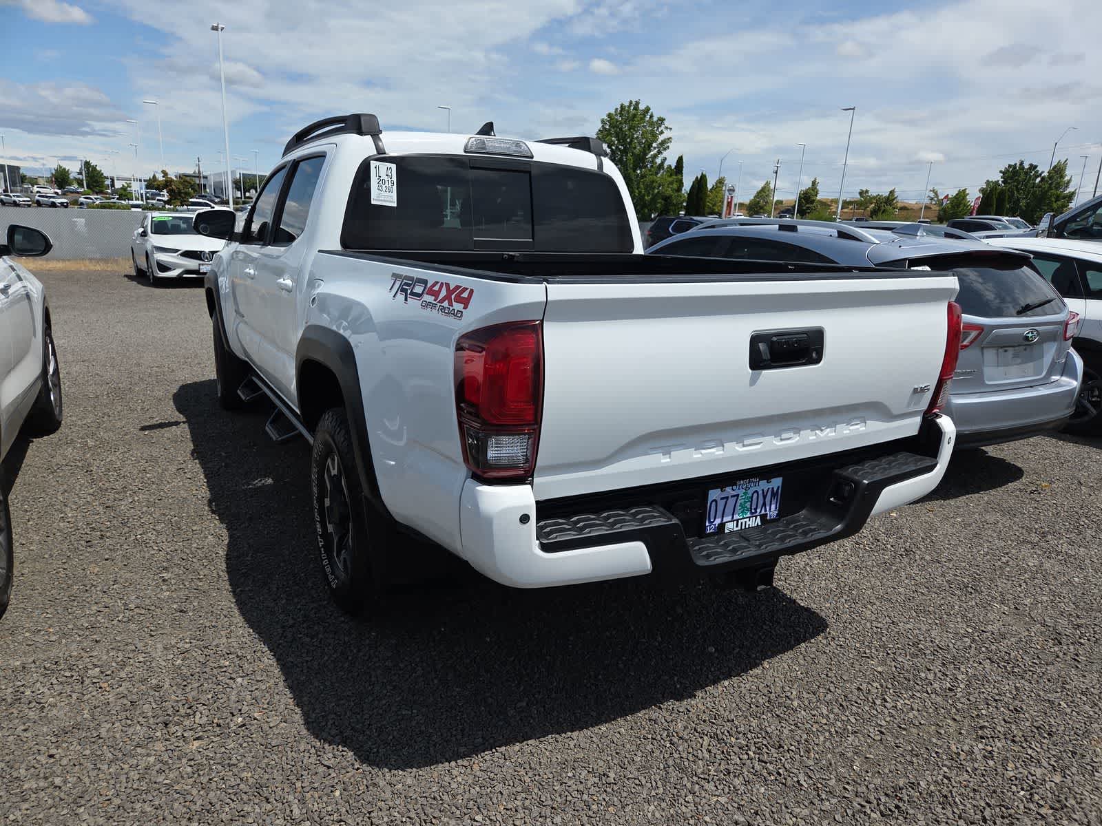 Thumbnail: 2019 Toyota Tacoma - 11