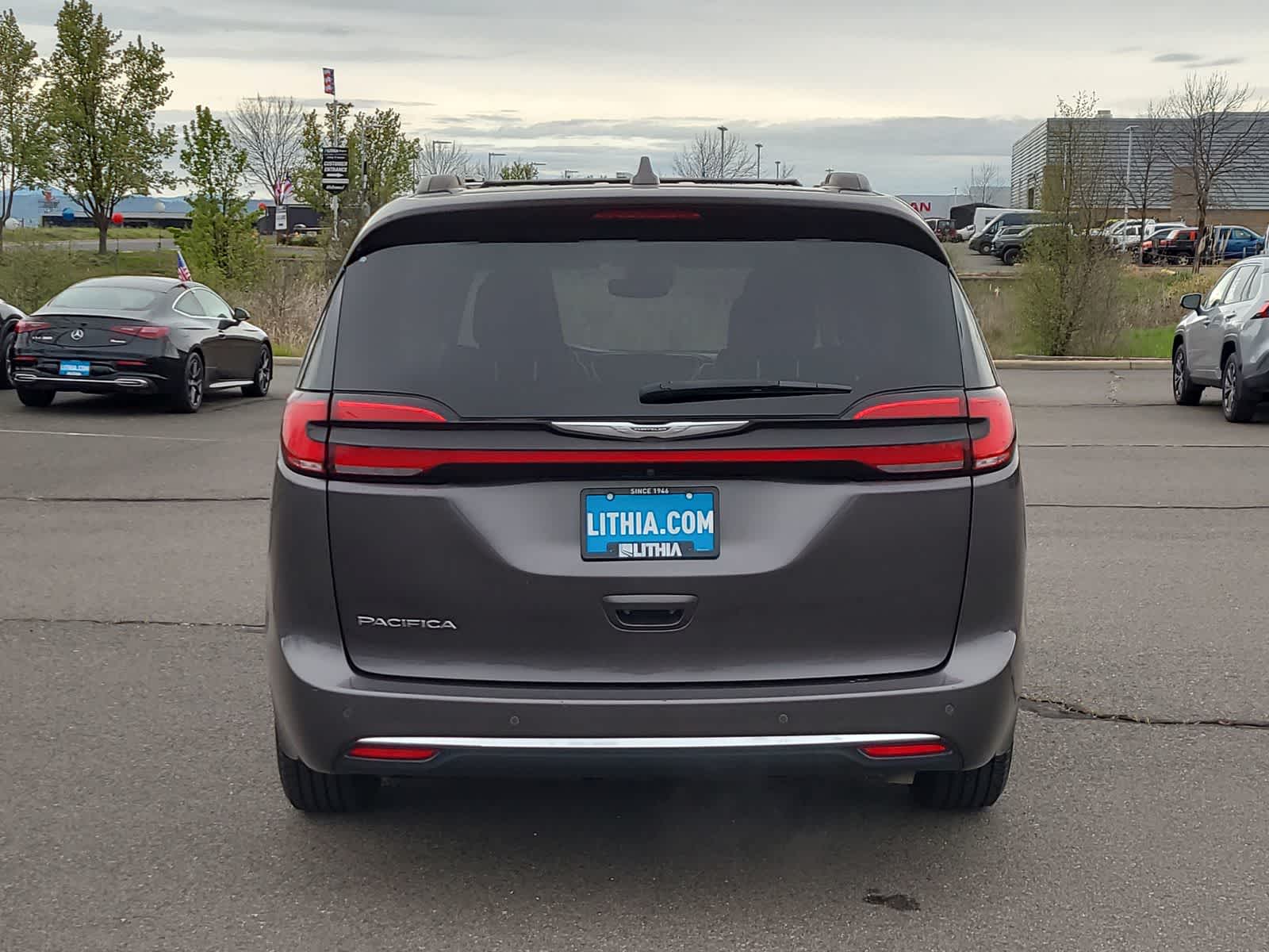 Thumbnail: 2022 Chrysler Pacifica - 13