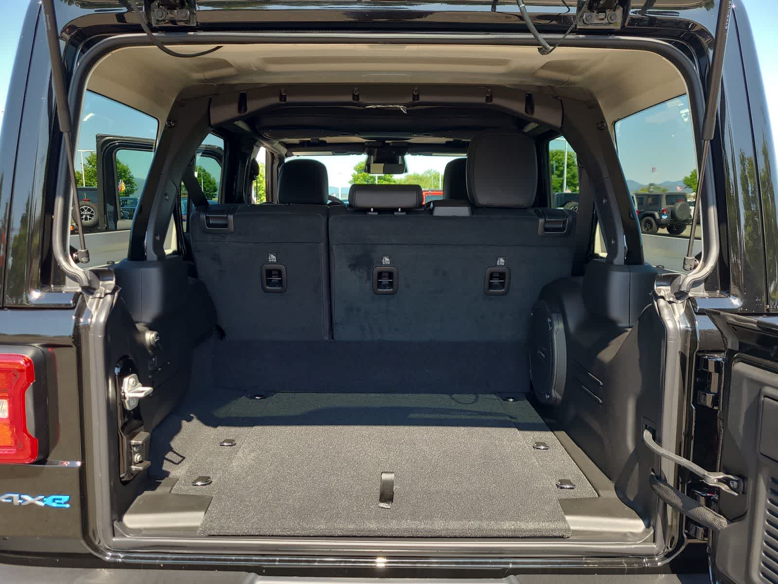 Thumbnail: 2025 Jeep Wrangler - 27