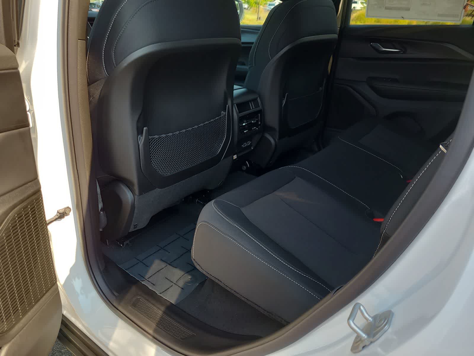 Thumbnail: 2025 Jeep Grand Cherokee - 20